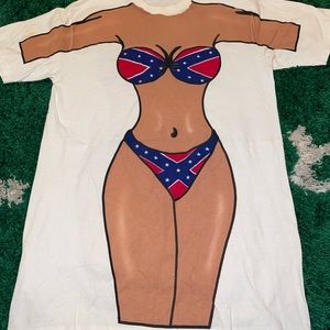 Vintage beach bikini body tee